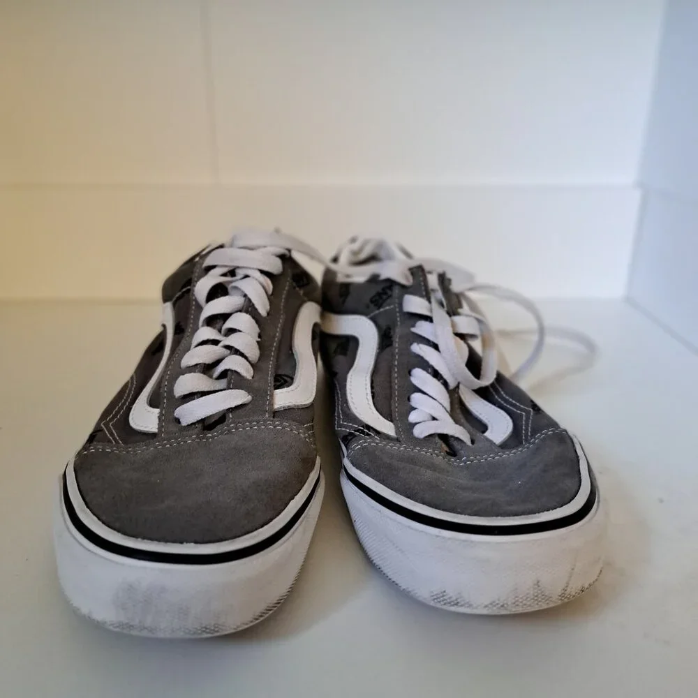 Vans Old Skool skate shoes grey, men 7.5, women's 9